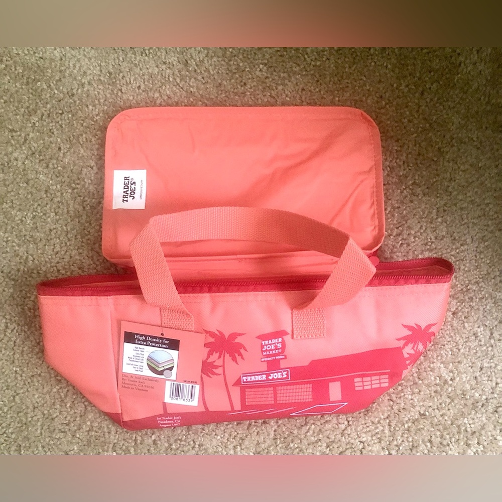 Trader Joe’s Mini Insulated Bag - Picture 5 of 6